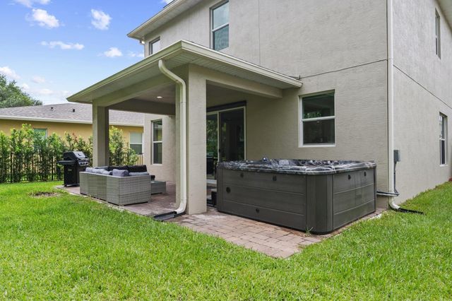 1813 NW Cataluna Circle, Port St Lucie, FL 34986