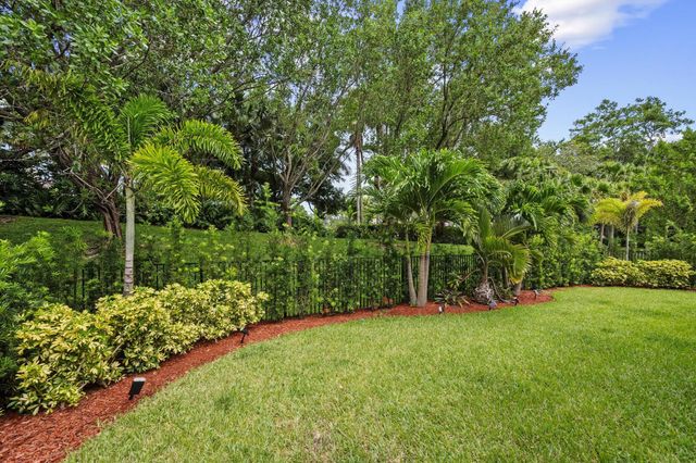 1813 NW Cataluna Circle, Port St Lucie, FL 34986