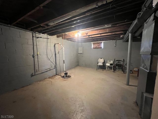 70 Bernard St, Carteret Boro, NJ 07008