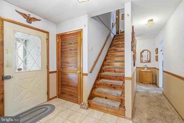 312 ROYAL AVE, North Wales, PA 19454