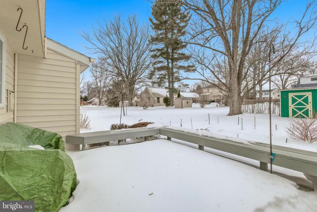 312 ROYAL AVE, North Wales, PA 19454