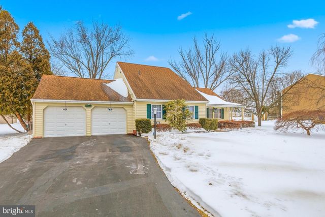 312 ROYAL AVE, North Wales, PA 19454