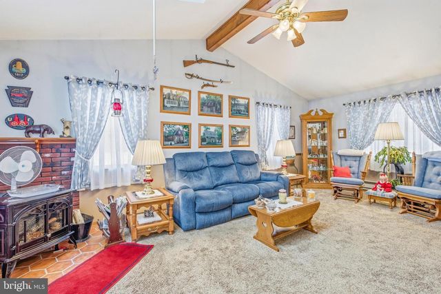 312 ROYAL AVE, North Wales, PA 19454