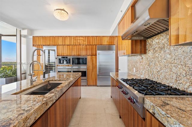 9705 Collins Avenue 1402N, Bal Harbour, FL 33154