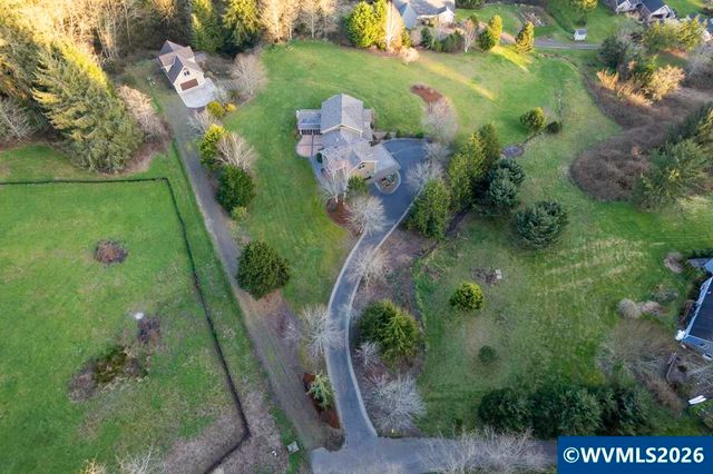 4055 Westwood Dr, Tillamook, OR 97141