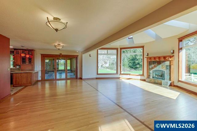 4055 Westwood Dr, Tillamook, OR 97141