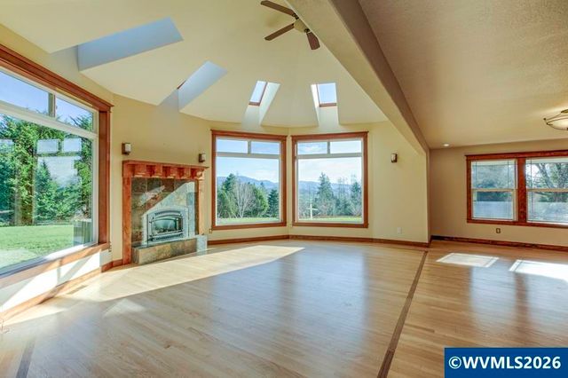 4055 Westwood Dr, Tillamook, OR 97141