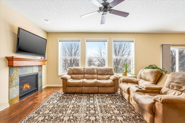 3447 White Pine Way, Stillwater, MN 55082