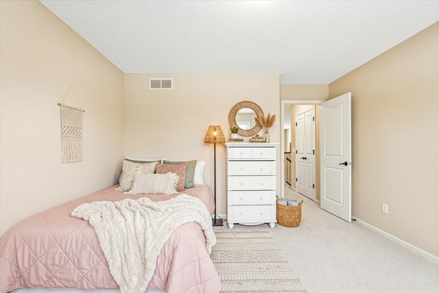 3447 White Pine Way, Stillwater, MN 55082