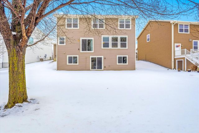 3447 White Pine Way, Stillwater, MN 55082