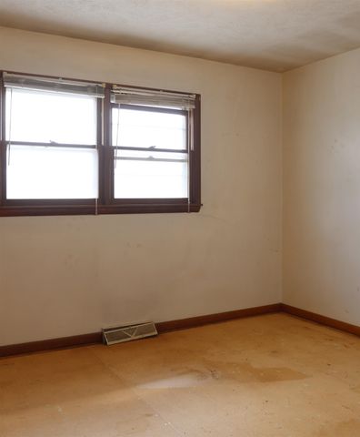 349 W Robson Rd, Salina, KS 67401