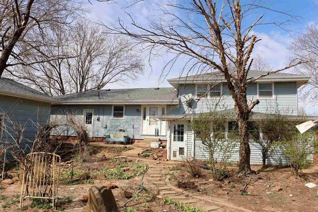 349 W Robson Rd, Salina, KS 67401