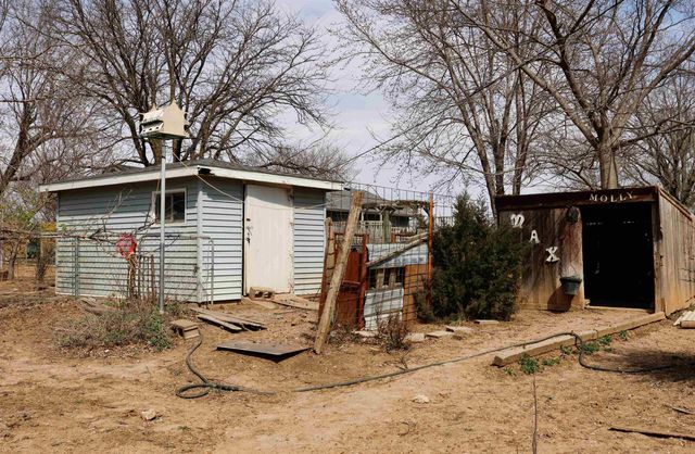 349 W Robson Rd, Salina, KS 67401