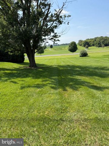 2122 HILLVIEW DR, Fayetteville, PA 17222