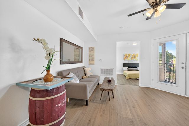 9829 Walnut Street 306, Dallas, TX 75243