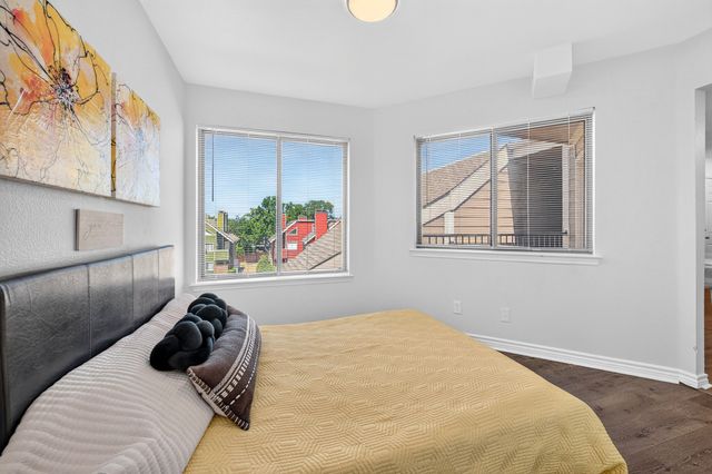 9829 Walnut Street 306, Dallas, TX 75243