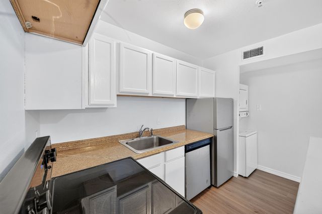 9829 Walnut Street 306, Dallas, TX 75243