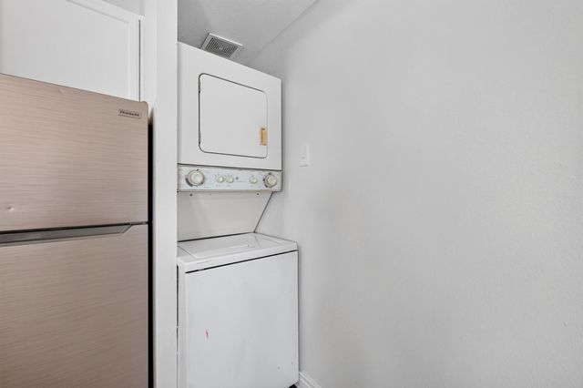 9829 Walnut Street 306, Dallas, TX 75243