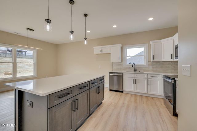 488 Middays Rest, Jonesborough, TN 37659