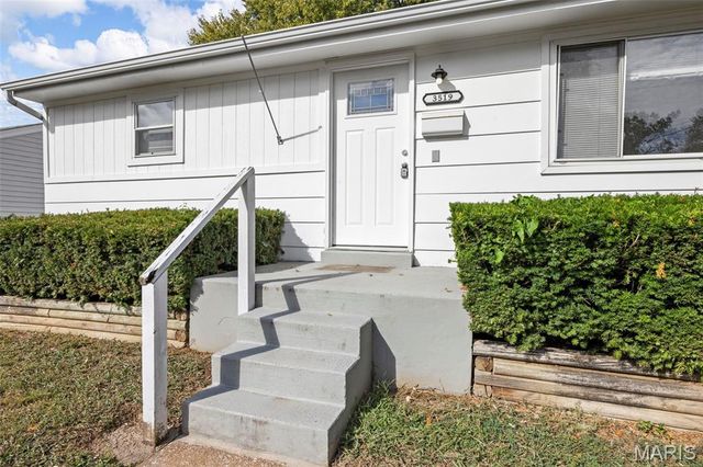 3519 High Drive, St Ann, MO 63074