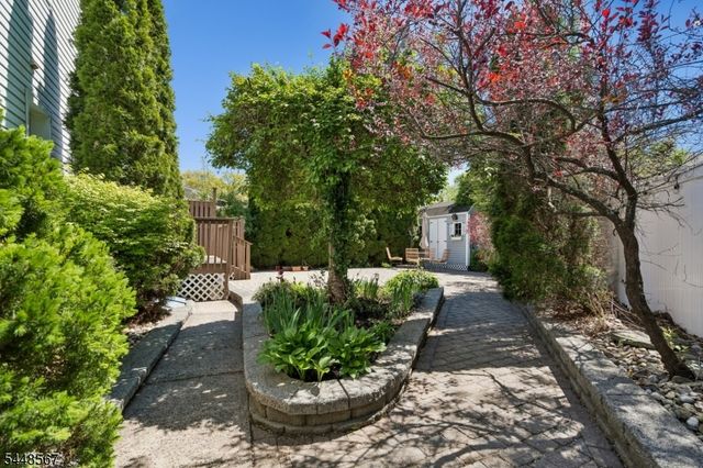 451 Pine Ave, Garwood Boro, NJ 07027