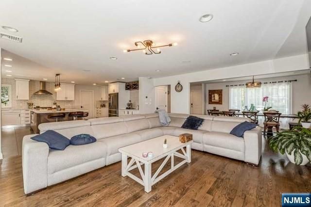 24 Jefferson Avenue, Tenafly, NJ 07670