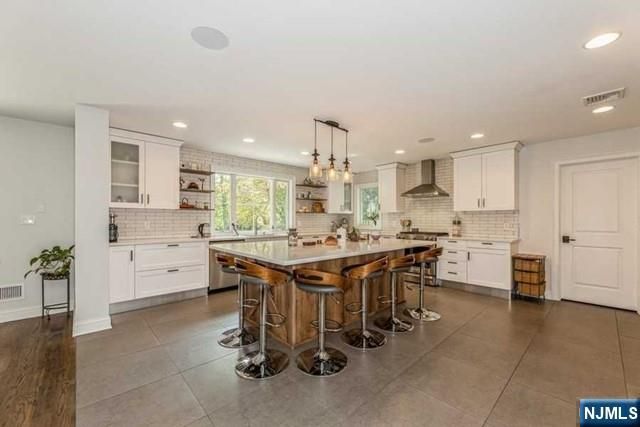 24 Jefferson Avenue, Tenafly, NJ 07670