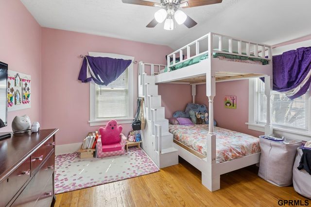 3072 S 31st Street, Omaha, NE 68105