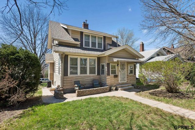 3072 S 31st Street, Omaha, NE 68105