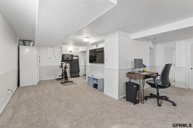 3072 S 31st Street, Omaha, NE 68105