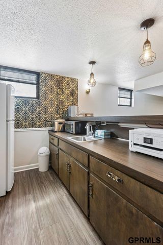 3072 S 31st Street, Omaha, NE 68105