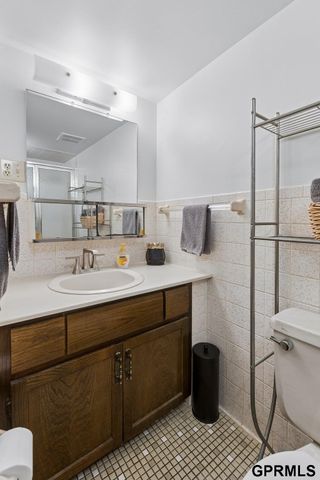 3072 S 31st Street, Omaha, NE 68105