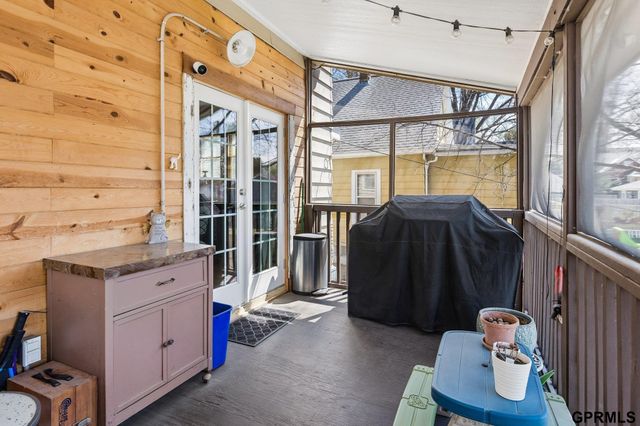 3072 S 31st Street, Omaha, NE 68105