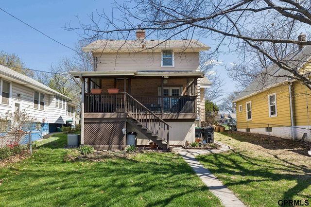 3072 S 31st Street, Omaha, NE 68105