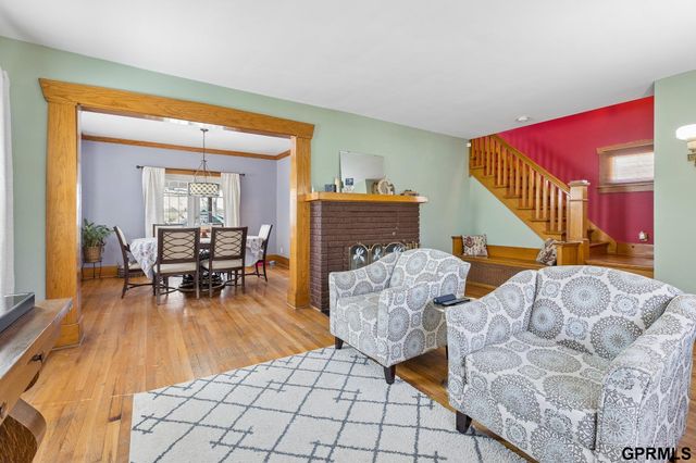 3072 S 31st Street, Omaha, NE 68105