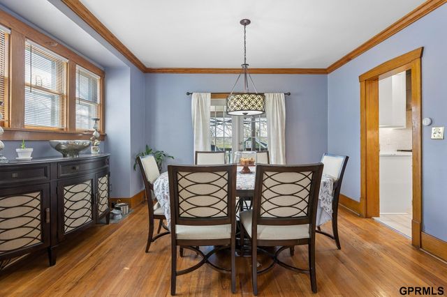 3072 S 31st Street, Omaha, NE 68105