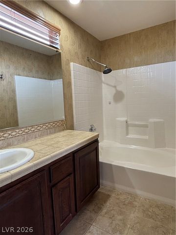 10392 Lady Angela Street, Las Vegas, NV 89183