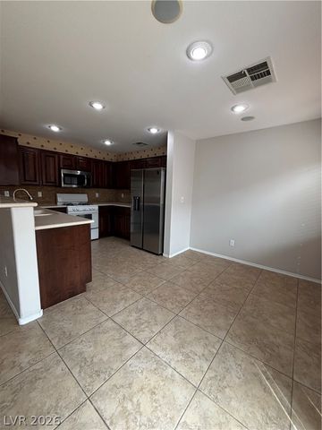 10392 Lady Angela Street, Las Vegas, NV 89183