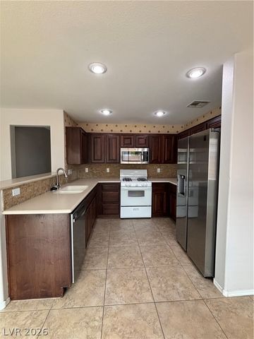 10392 Lady Angela Street, Las Vegas, NV 89183