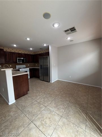 10392 Lady Angela Street, Las Vegas, NV 89183