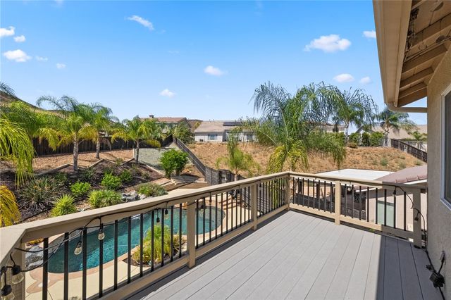 25004 Crestpeak Court, Menifee, CA 92584