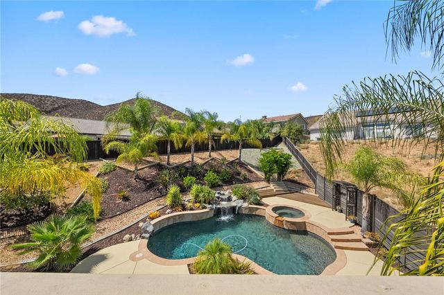 25004 Crestpeak Court, Menifee, CA 92584