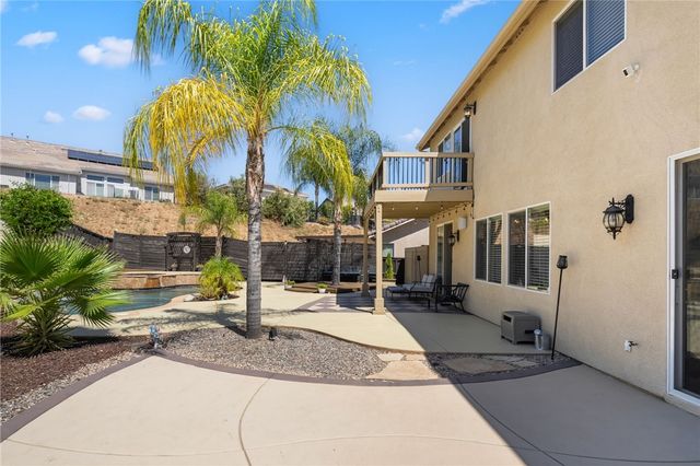 25004 Crestpeak Court, Menifee, CA 92584