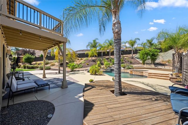 25004 Crestpeak Court, Menifee, CA 92584