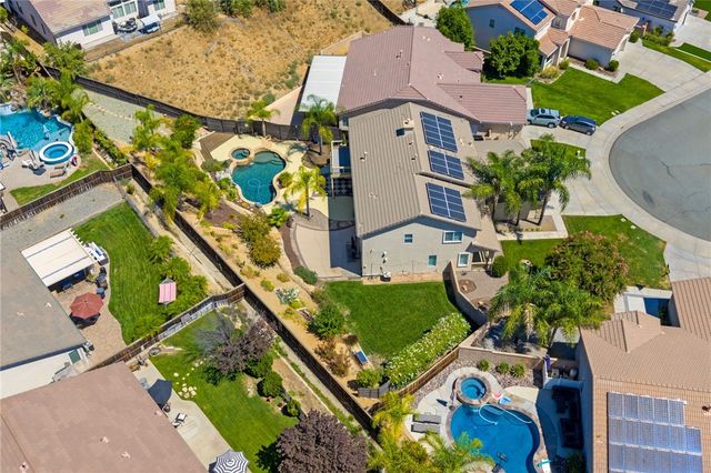 25004 Crestpeak Court, Menifee, CA 92584