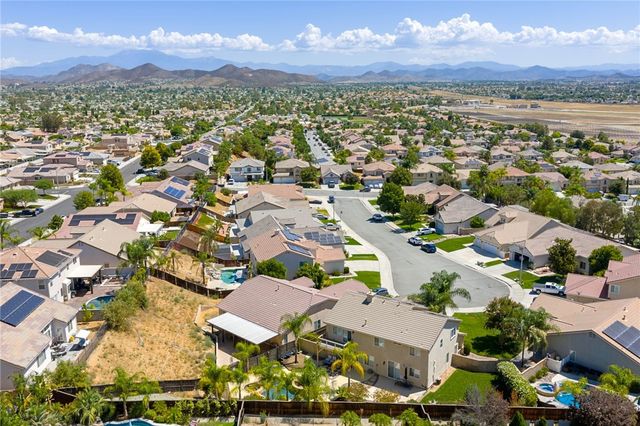 25004 Crestpeak Court, Menifee, CA 92584