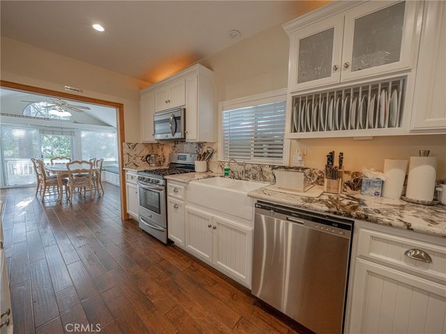 233 Corona, Lake Arrowhead, CA 92352