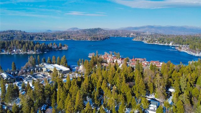 233 Corona, Lake Arrowhead, CA 92352