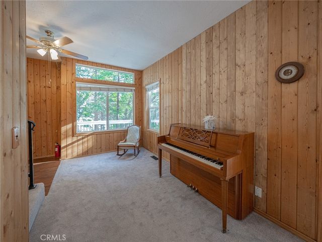 233 Corona, Lake Arrowhead, CA 92352