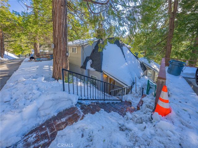 233 Corona, Lake Arrowhead, CA 92352